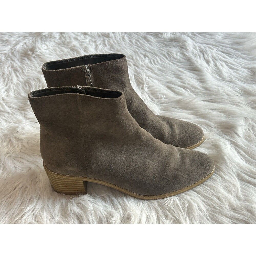 Clarks Somerset Women’s Size 8 Brown Suede Zipper Ankle Booties